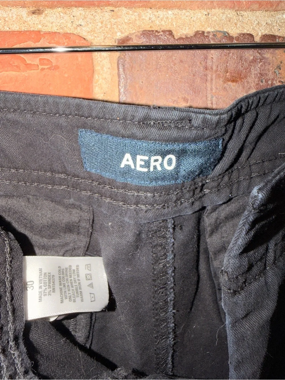 Men's Aero Black Cargo Shorts - Classic Utility Style Y2K Sz 30
